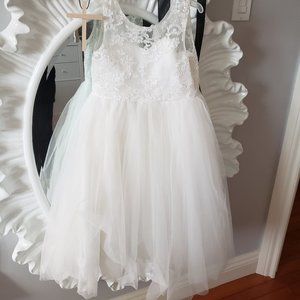 Like new Communion or flower girl dress approx girls size 7